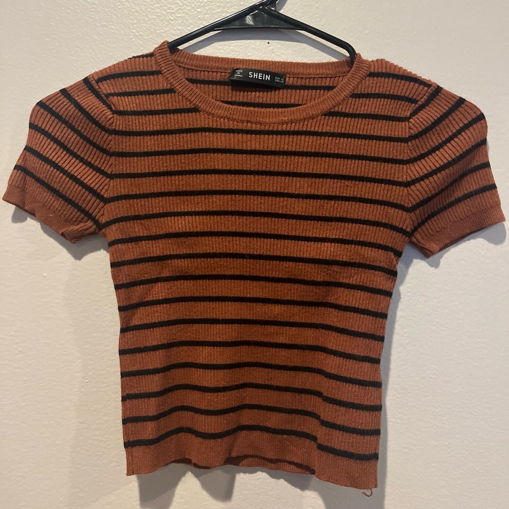xs shein crop top